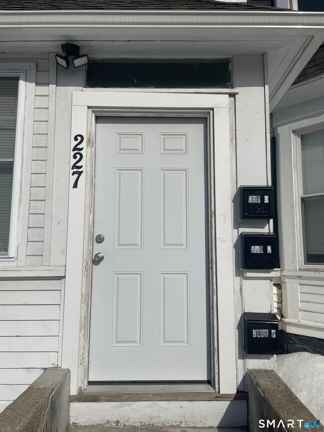 Building Photo - 227 Arctic St