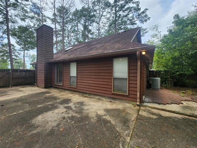 Building Photo - 3833 Mosswood Rd