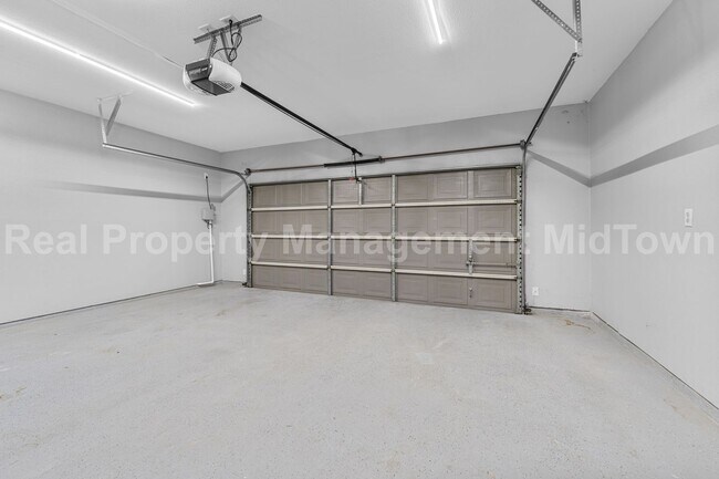 Building Photo - 343 Mesquite Hill Dr