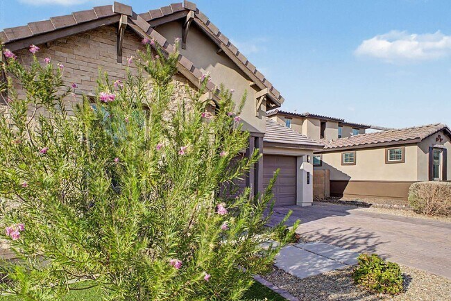 Building Photo - 6954 W Maya Way