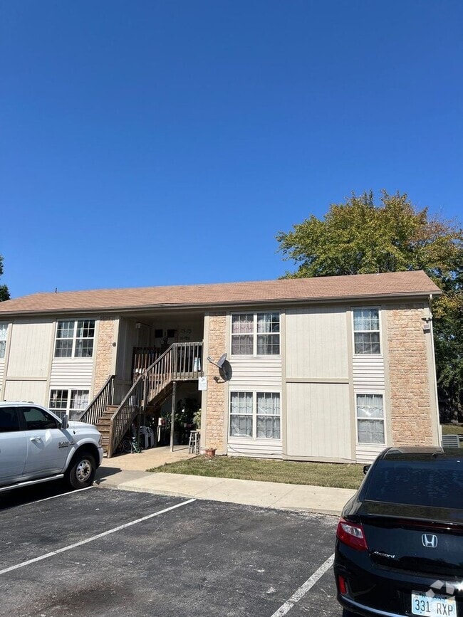 Building Photo - ** COMING SOON** Charming 2-Bedroom Home i...