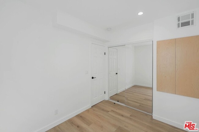 Building Photo - 508 E Palmer Ave