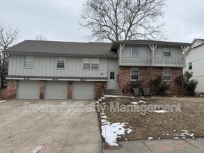 Building Photo - 8424 Travis Ln