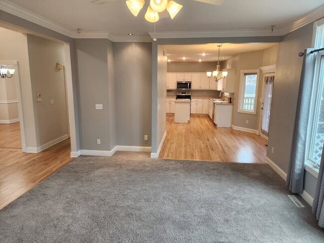 Building Photo - 13500 Sheridan Ave