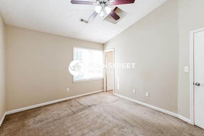 Building Photo - 2 Bedroom Pet-Friendly Home in Conyers, GA...