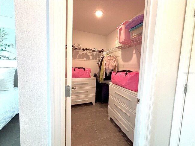 Building Photo - 921 Spring Palms Lp