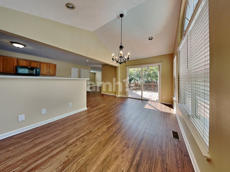 Building Photo - 1425 Windstar Ct