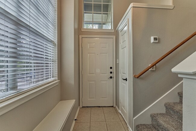 Building Photo - 34 Marble Rock Pl