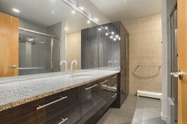 Building Photo - 11542 Colony Row