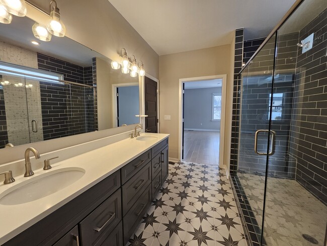 Building Photo - 228 Oakhurst Wy