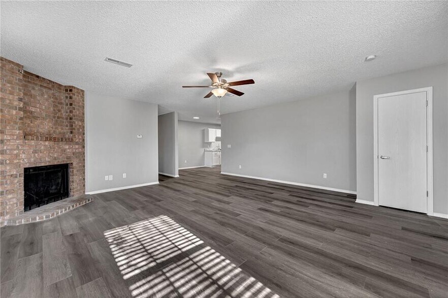 Building Photo - 4378 W Thrasher Dr