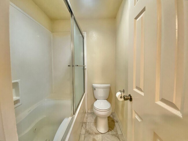 Building Photo - Great 5 bedroom home near LCU now available