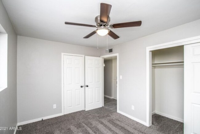 Building Photo - Beautiful remodel home near ASU