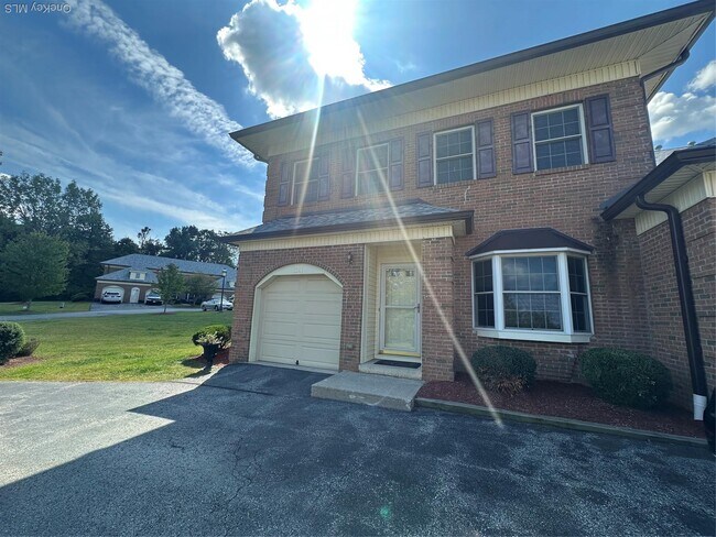 Building Photo - 133 High Point Cir