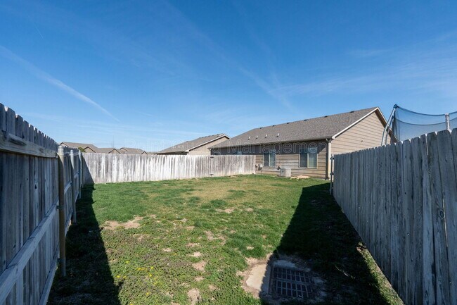 Building Photo - 3412 E Aster St