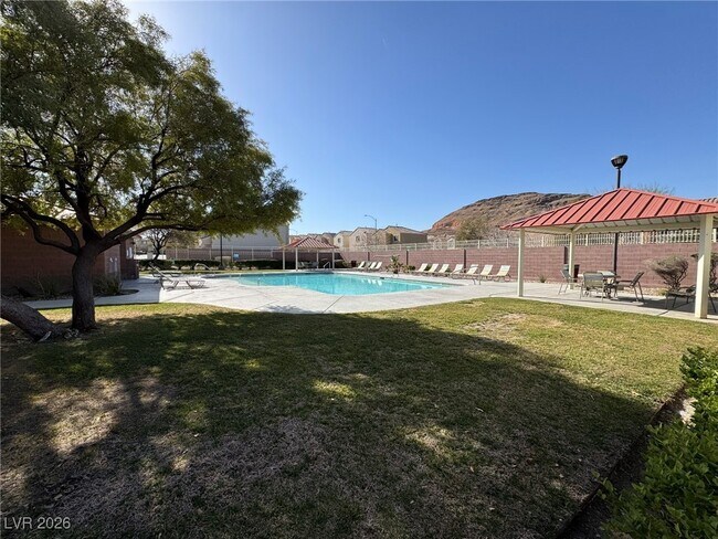 Building Photo - 9208 Nerone Ave