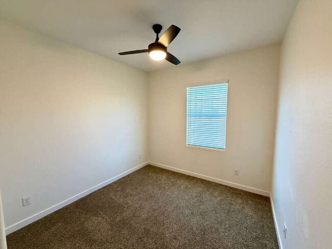 Building Photo - 4077 S Sabrina Dr