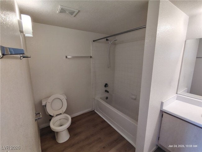 Building Photo - 8101 W Flamingo Rd