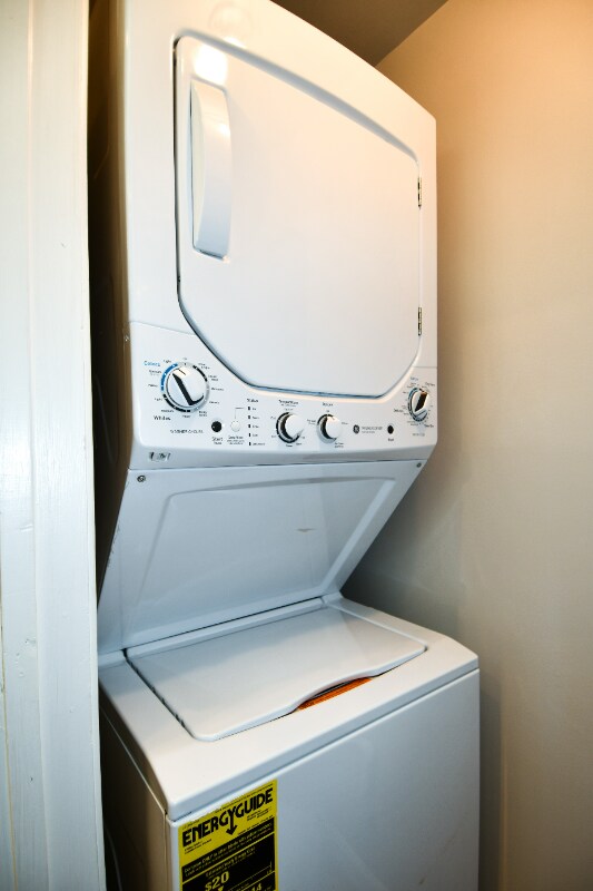 Building Photo - 4520 28th Rd S