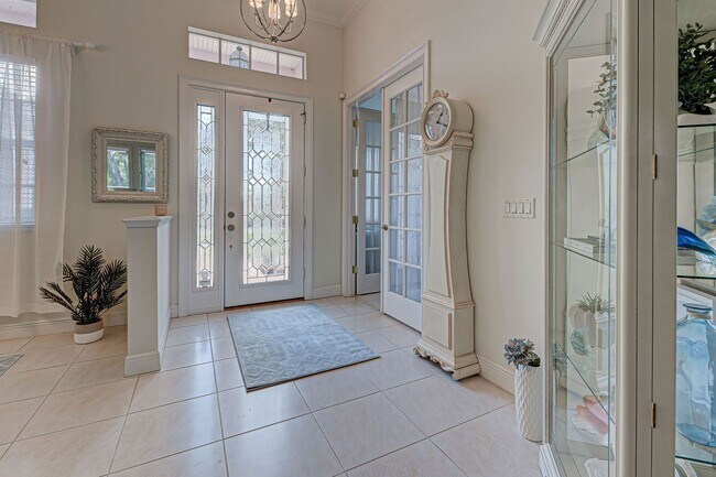 Building Photo - 3br/2ba Pool Home in Venetia