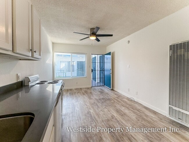 Building Photo - 28 Sunset Ave