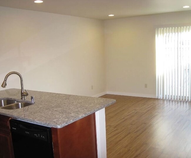 Building Photo - 5702 Bass Dr