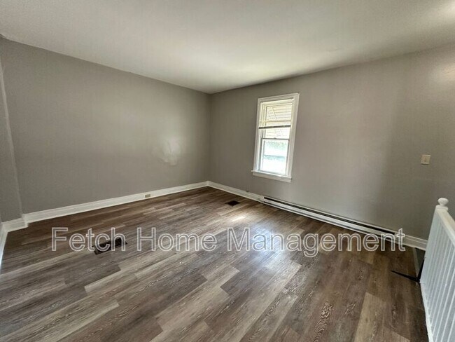 Building Photo - 512 Spruce St