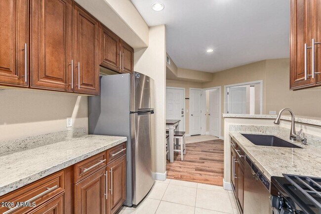 Building Photo - 6900 E Princess Dr