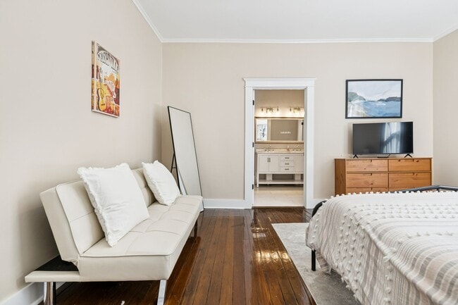 Building Photo - 920 Silverdene Pl