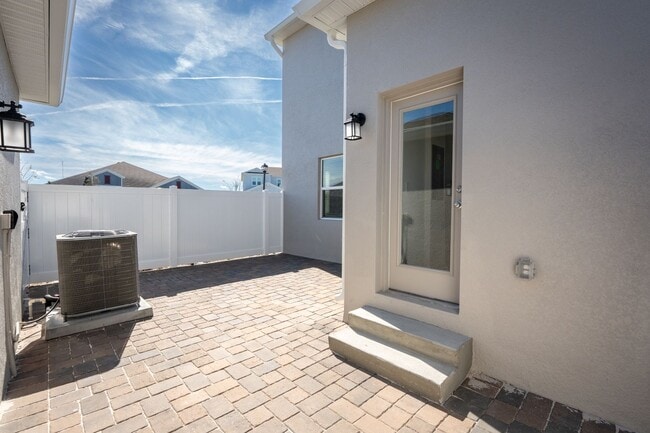 Building Photo - 2408 Rider Rain Ln