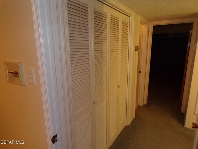 Building Photo - 4820 Louisiana St