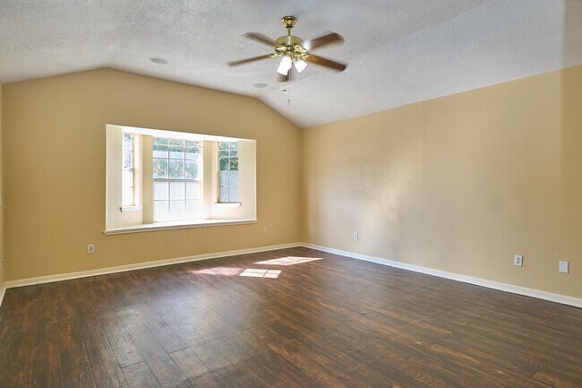 Building Photo - 219 Fort Sumter Ct