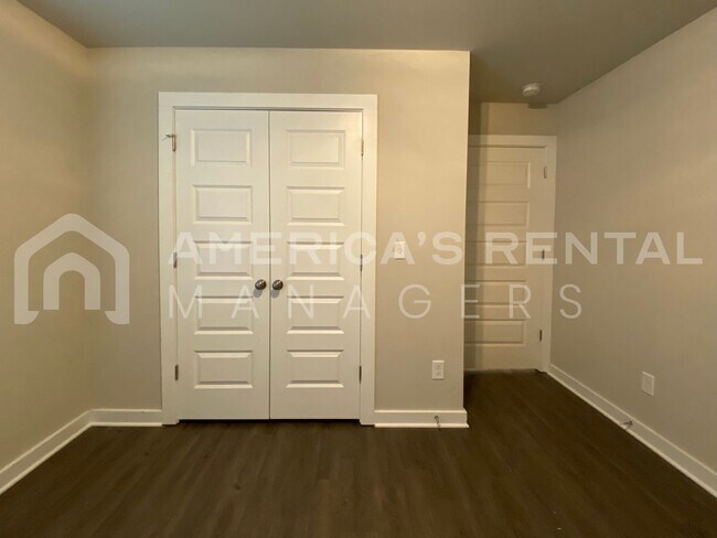 Building Photo - Home for Rent in Jemison, AL! Available to View!