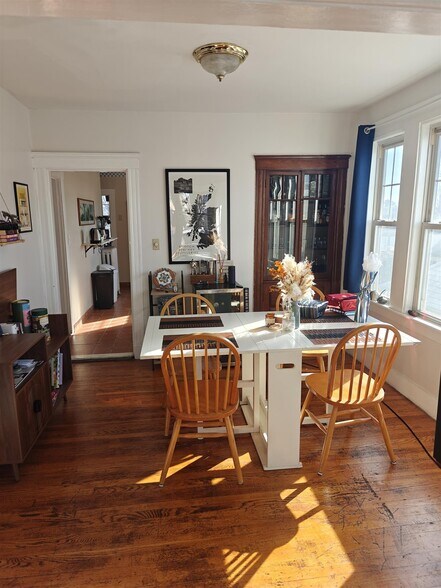 Building Photo - 81 Newbury St