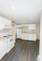 Building Photo - 677 2nd Ave