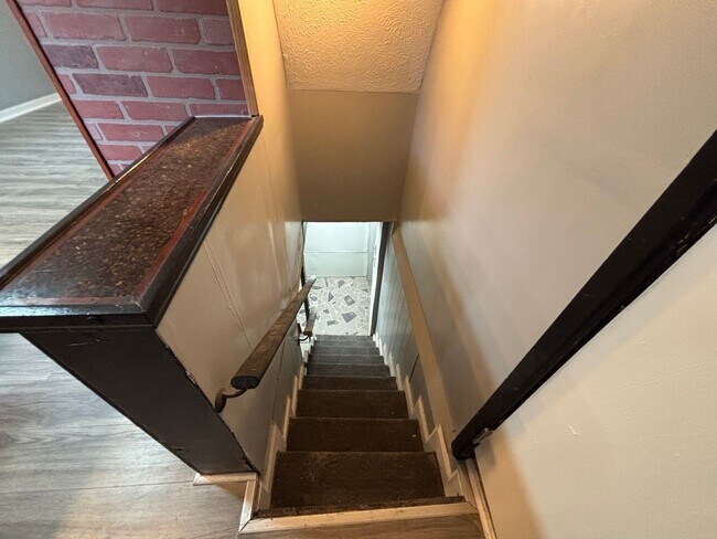 Building Photo - 3 bedroom 1.5 bathroom for rent in Arlington