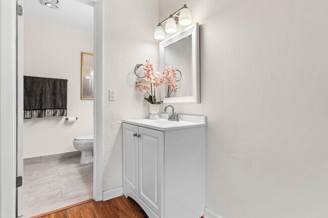 Building Photo - 13899 Via Aurora