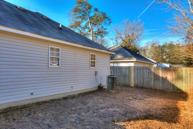 Building Photo - 3121 Church Rd
