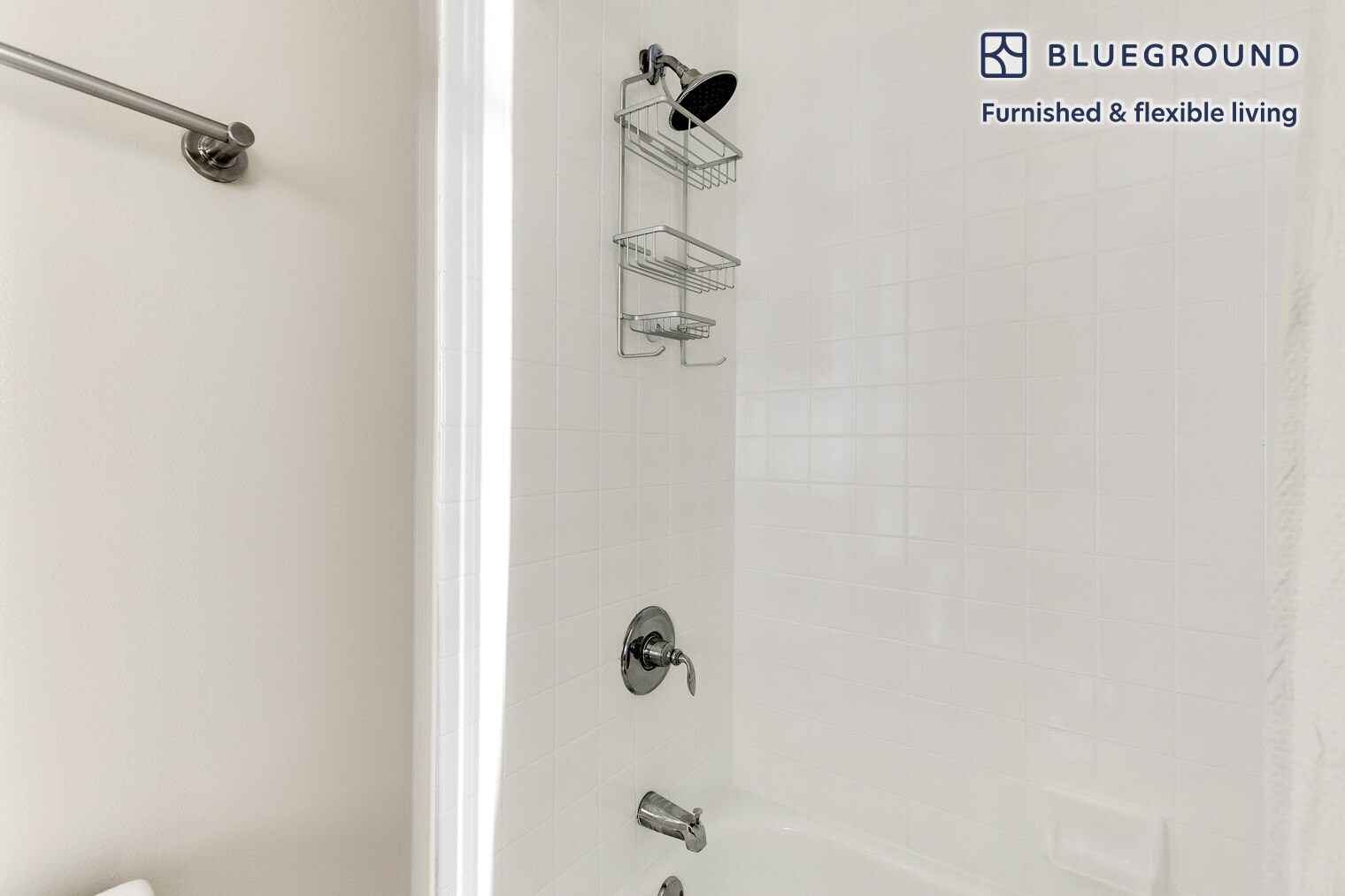 Building Photo - 77 W Huron St