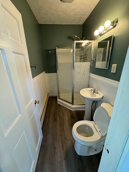 Building Photo - 518 Privilege St