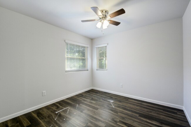 Building Photo - 12704 Margit Dr