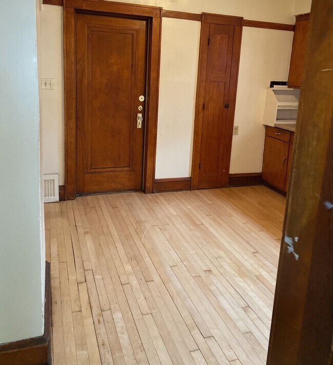 Building Photo - 2748 N 44th St
