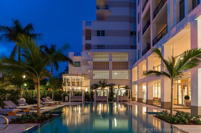 Building Photo - 155 E Boca Raton Rd