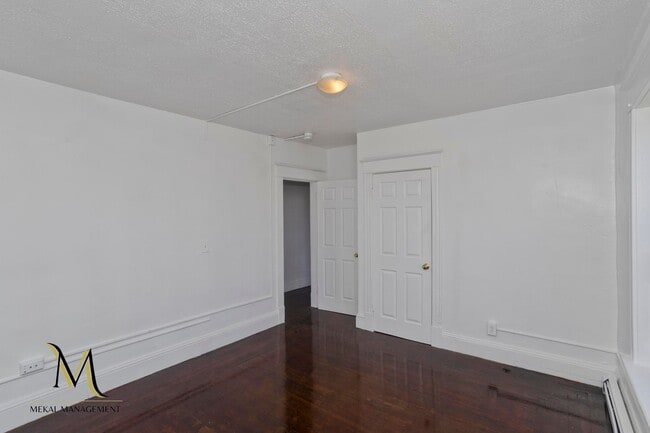 Building Photo - 528-532 Union Street