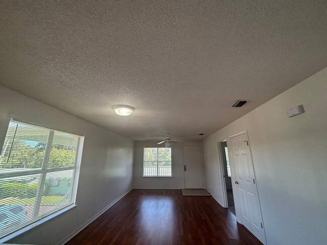 Building Photo - 565 Florosa Ct