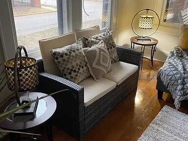 Living room 2 - 1717 Cambridge Ave