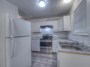 Building Photo - 1129 S 124th E Ave
