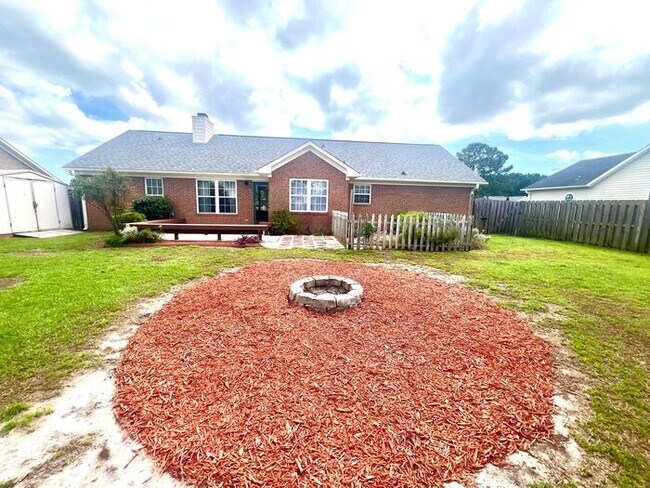 Building Photo - 3BR/2Bath/1 Garage/Fenced! Quail Woods community in the poplar Gorden Rd, North Wilmington area