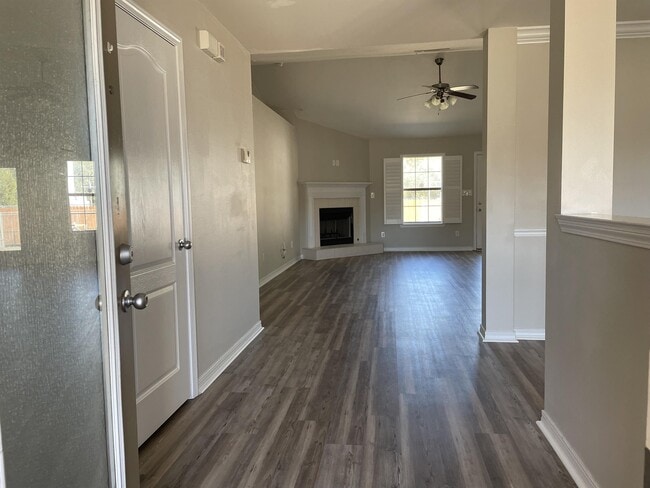 Building Photo - 8770 Kennedy Dr