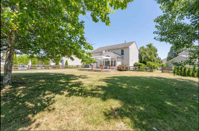 Building Photo - 8174 Colyn Ct
